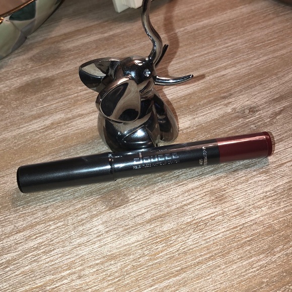 New Doucce Relentless Matte Lip Crayon Winterberry - Picture 5 of 5